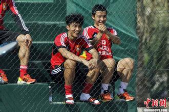 ֽ���ƾ�ǧ����Ƶ���½�һŮѧԱ���У�������� ��¥����...